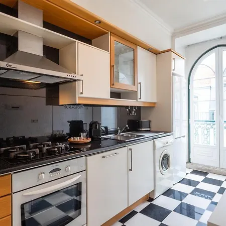 Living Chiado Apartmán *