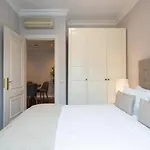 Living Chiado Апартаменты